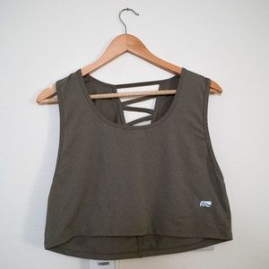 Crop-top athletic tank